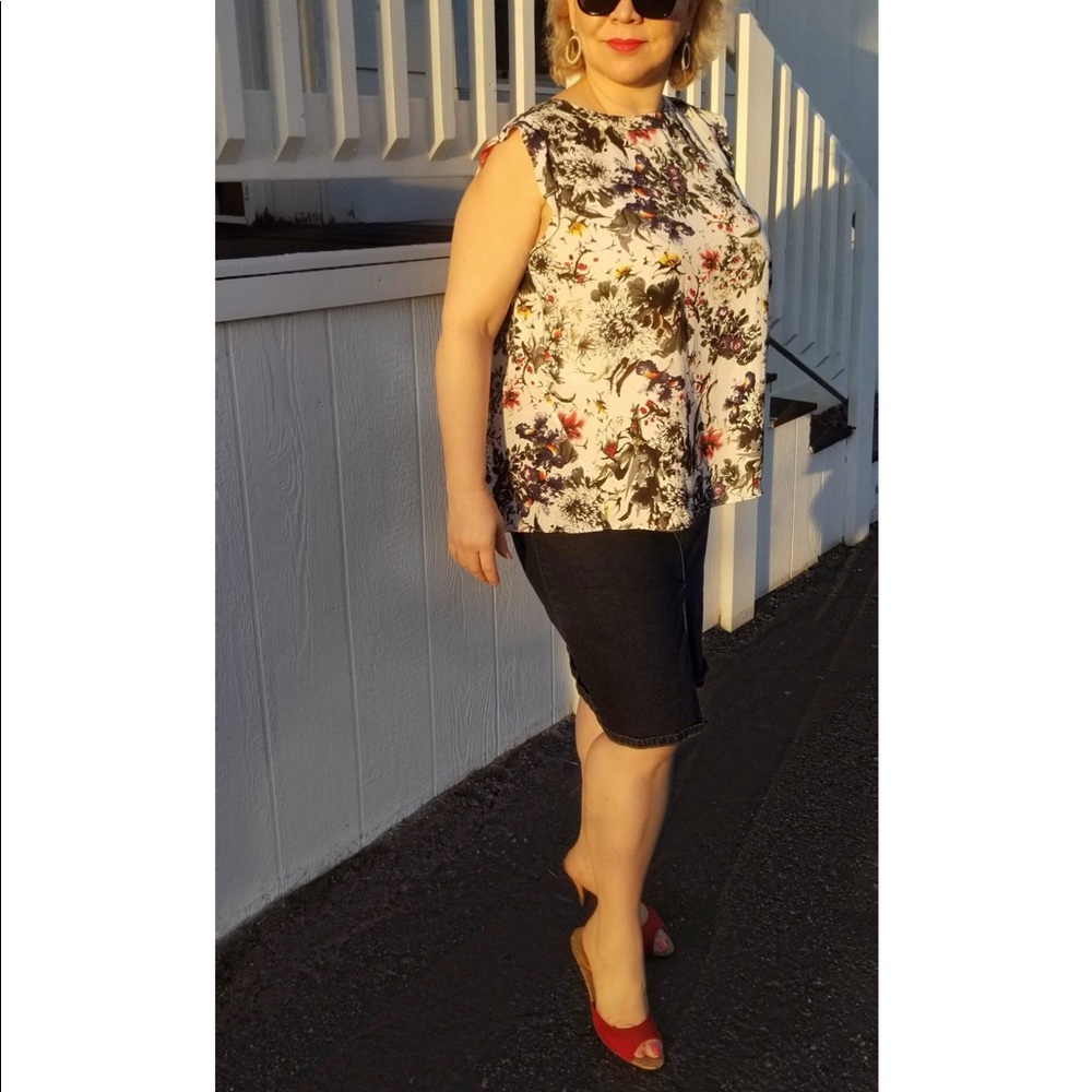 Garden Secret Top